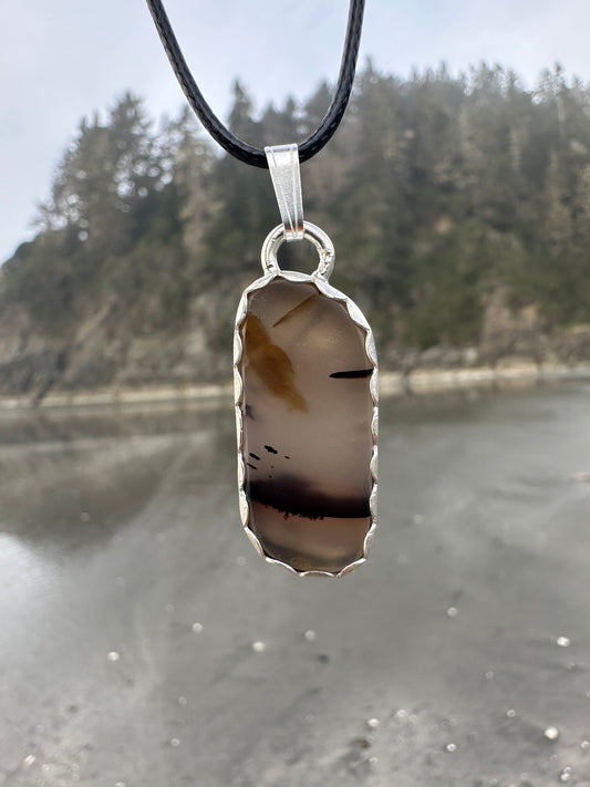 Scenic Yellowstone River Agate Pendant