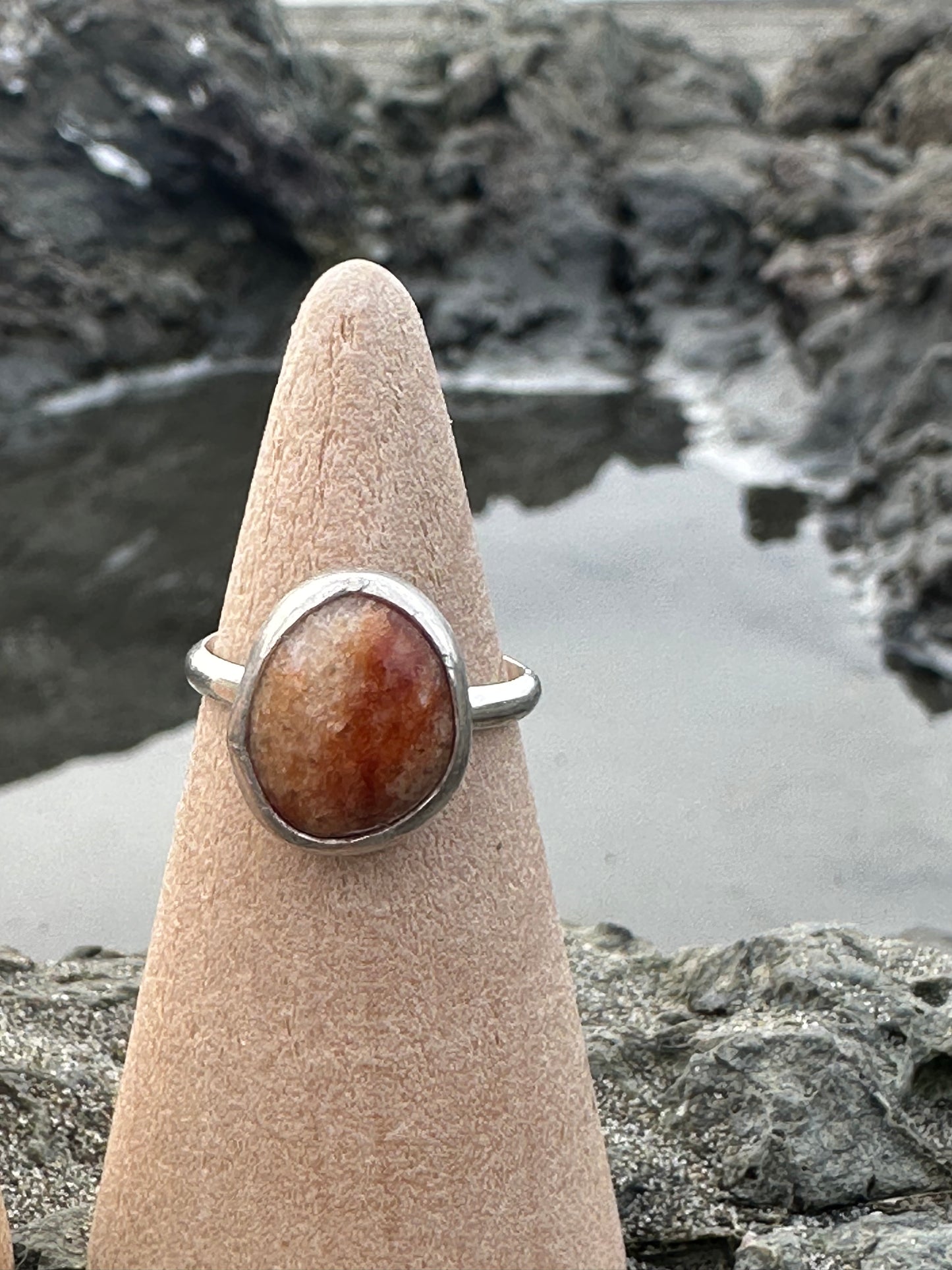 Oregon river chalcedony, size 5.5