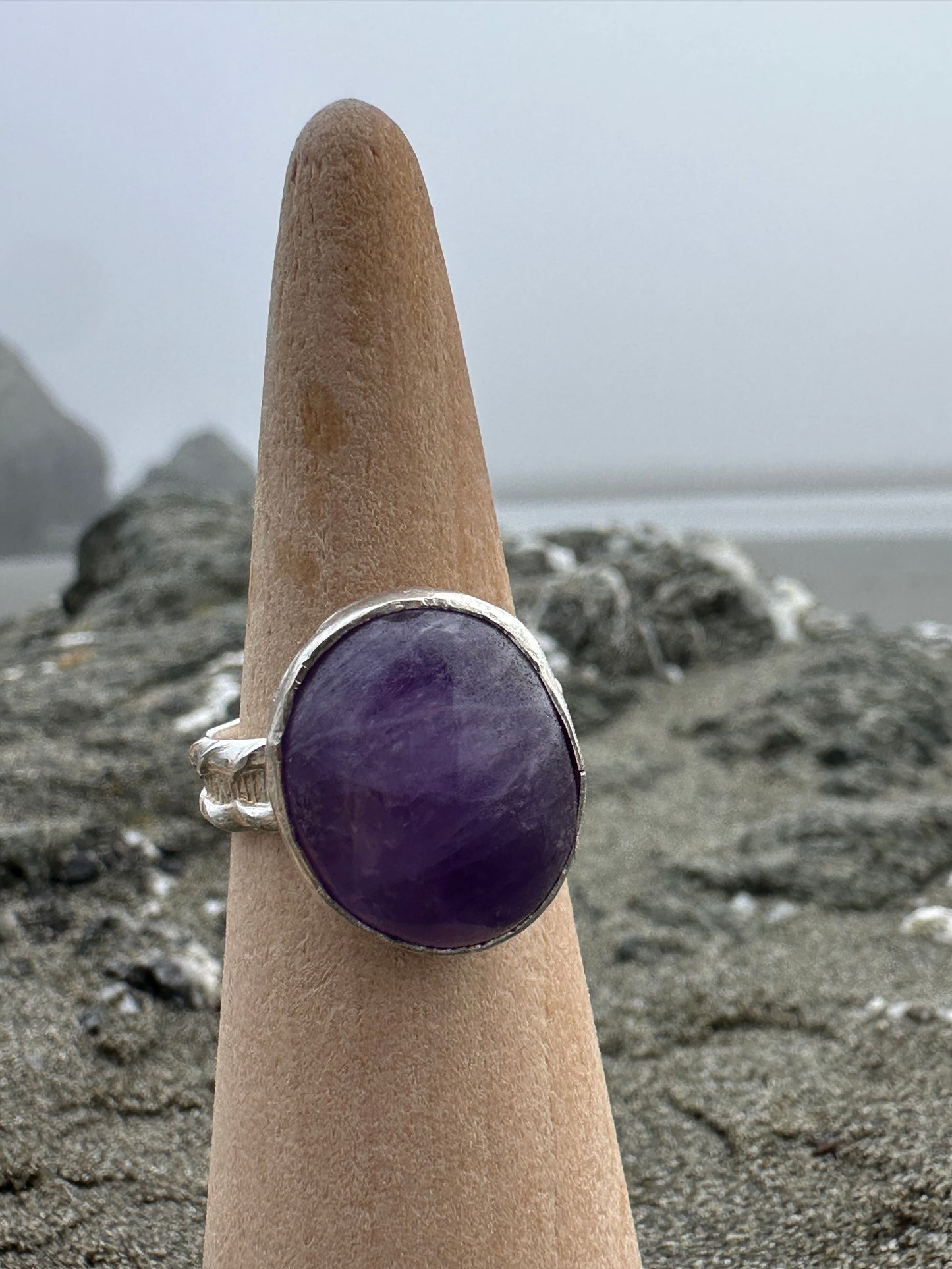 Fun Amethyst, size 6.5