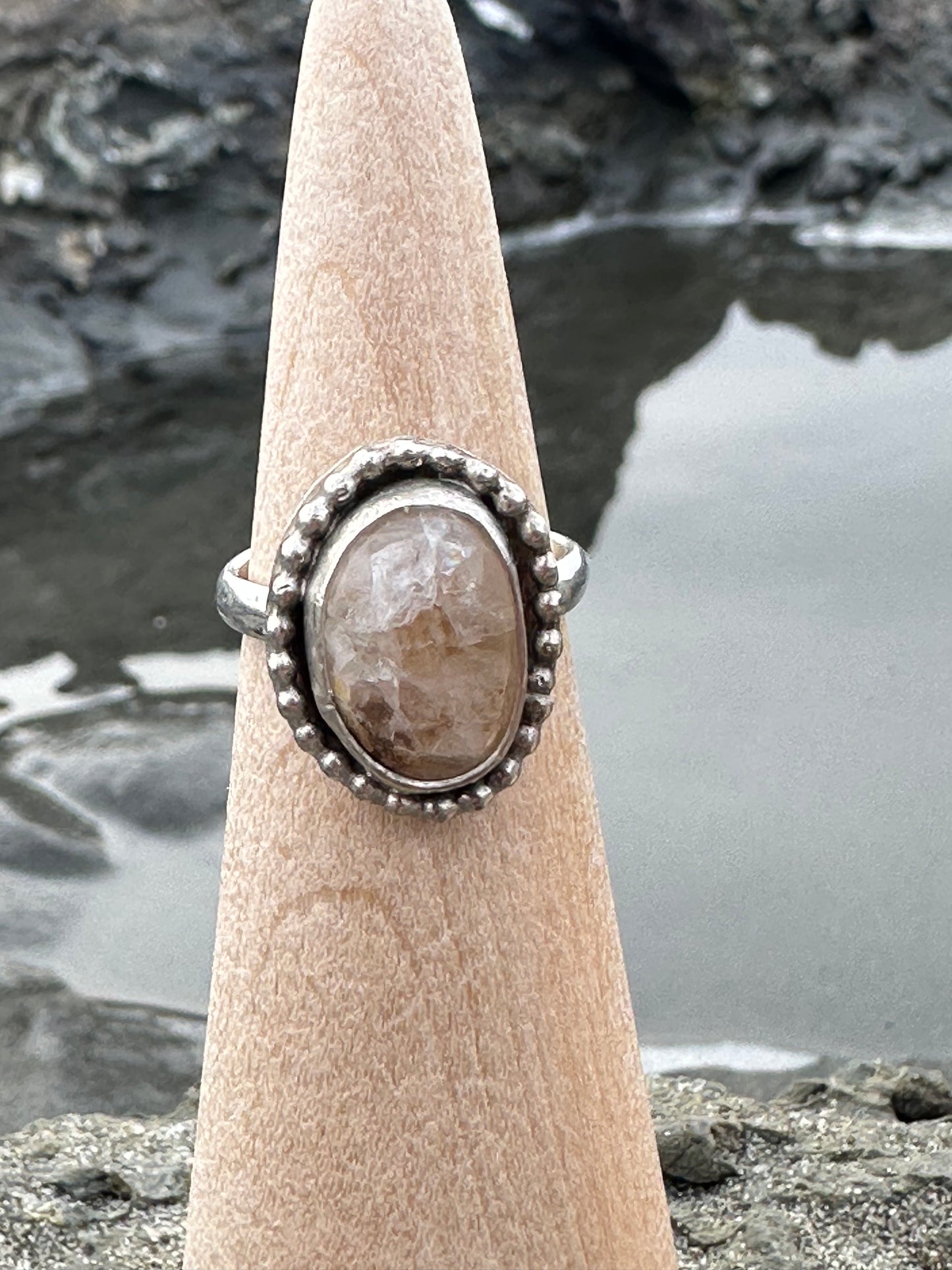 Idaho River-Quartz from the Snake River, Idaho, size 5