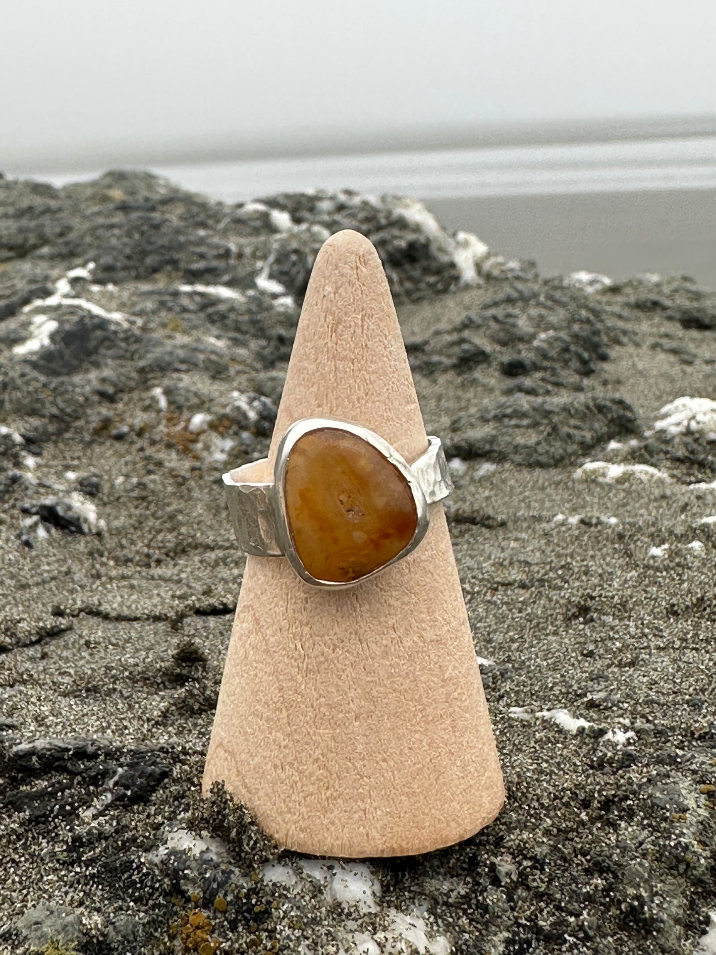 Druzy Yellow Yellowstone River Agate cabochon, size 9