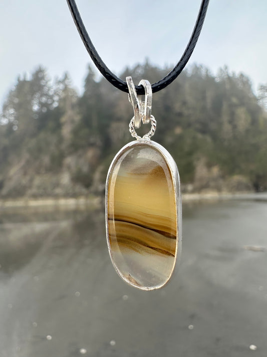 Yellowstone River Agate Pendant